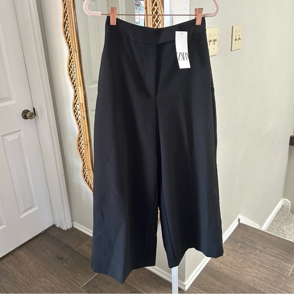 Zara / NWT Black Cropped Wide Leg Pants - Picture 1 of 4